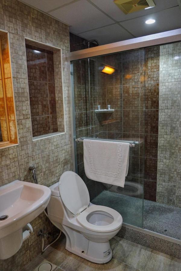 Johny International Hotel Masqat Buitenkant foto