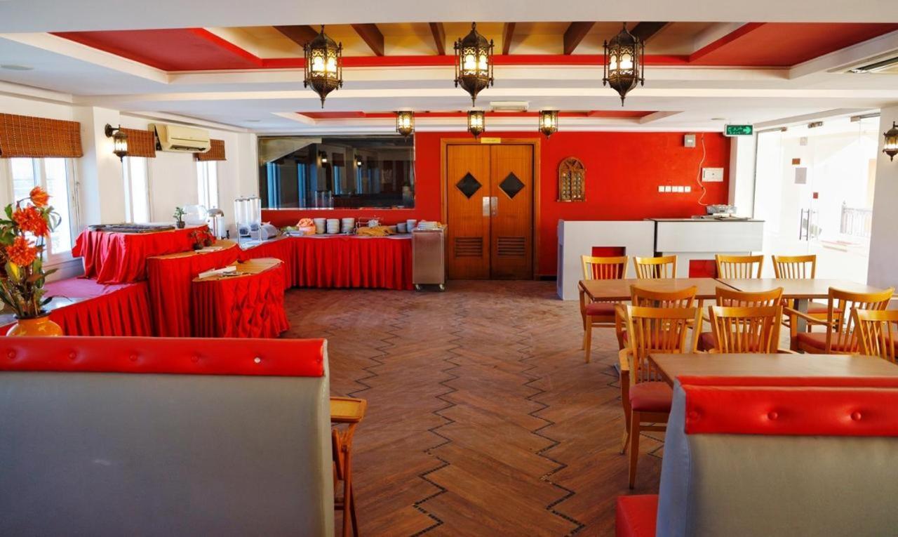 Johny International Hotel Masqat Buitenkant foto
